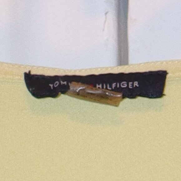 Tommy Hilfiger Yellow Keyhole Sleeveless Top - Picture 3 of 4